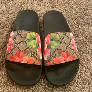 Women’s GG Gucci Blooms supreme slide sandal